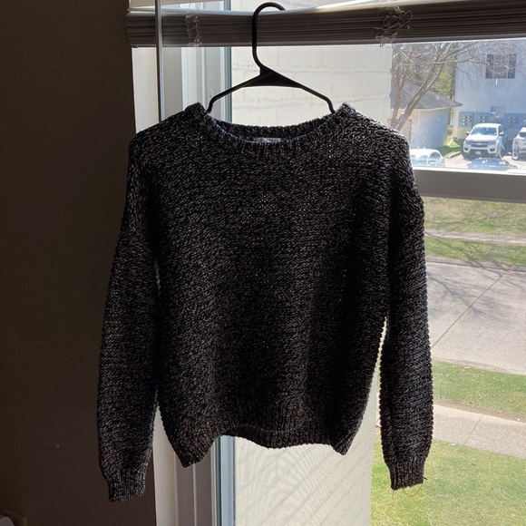 Forever 21 size:small. Black white grey knit material - Picture 2 of 3